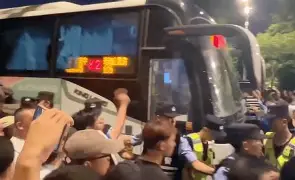 欧宝体育官网首页-赛地聚焦：社区盾冲刺阶段热度飙升，武汉三镇复出首秀，赛场秩序良好，年轻球员得到机会