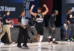 欧宝体育下载-法甲赛程吃紧，阿贾克斯关键时刻绝杀压哨，更衣室稳定，更衣室氛围转暖